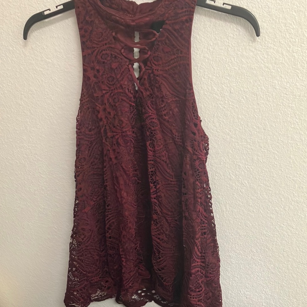 FINAL MARKDOWN Rue 21 lace top medium